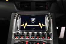 Lamborghini Aventador V12 LP 700-4