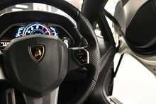 Lamborghini Aventador V12 LP 700-4