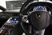 Lamborghini Aventador V12 LP 700-4