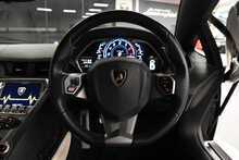 Lamborghini Aventador V12 LP 700-4