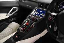 Lamborghini Aventador V12 LP 700-4