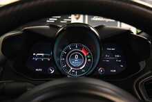 Aston Martin DBS V12 BiTurbo Superleggera