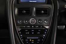 Aston Martin DBS V12 BiTurbo Superleggera