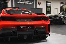 Ferrari 488 Pista T V8