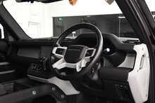Land Rover Defender 90 D200 MHEV SE