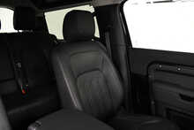 Land Rover Defender 90 D200 MHEV SE