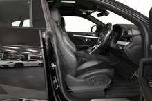 Lamborghini Urus V8