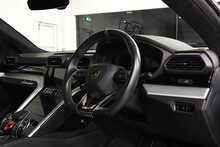 Lamborghini Urus V8