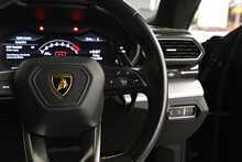 Lamborghini Urus V8
