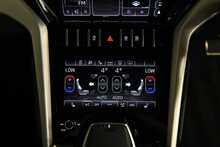 Lamborghini Urus V8