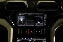 Lamborghini Urus V8