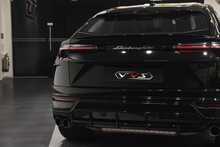Lamborghini Urus V8