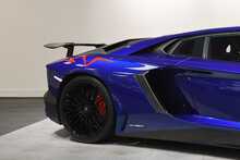 Lamborghini Aventador V12 LP 750-4 Superveloce