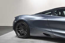 McLaren 720S T V8