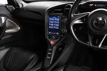 McLaren 720S T V8