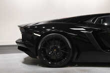 Lamborghini Aventador LP 700-4