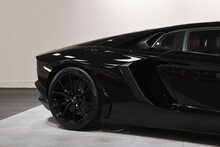 Lamborghini Aventador LP 700-4