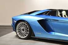 Lamborghini Aventador LP 740-4 S Roadster