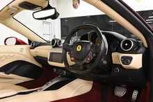 Ferrari California V8 T