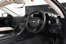 Aston Martin DBS V12 BiTurbo Superleggera