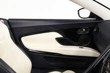 Aston Martin DBS V12 BiTurbo Superleggera