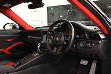 Porsche 911 T 991 GT2 RS