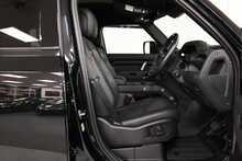 Land Rover Defender 110 D300 MHEV X-Dynamic HSE