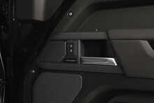 Land Rover Defender 110 D300 MHEV X-Dynamic HSE