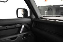 Land Rover Defender 110 D300 MHEV X-Dynamic HSE
