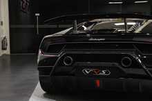 Lamborghini Huracan V10 LP 640-4 Performante