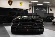 Lamborghini Huracan V10 LP 640-4 Performante