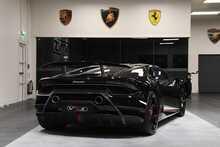 Lamborghini Huracan V10 LP 640-4 Performante