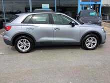 Audi Q3 TFSI CoD Technik - U42285