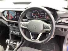 Volkswagen T-Cross TSI SE - U42651