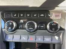 Skoda Karoq TSI SE L - U43253