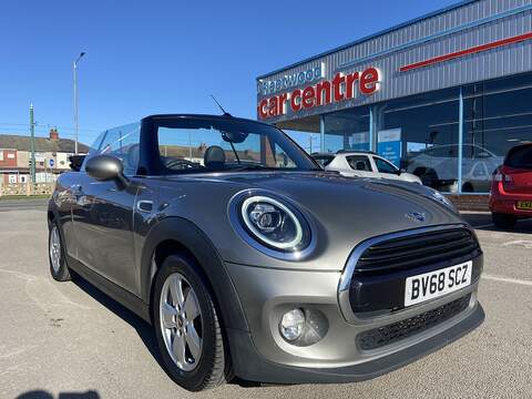 MINI Convertible 3.0 E350d V6 AMG Line Edition (Premium) Cabriolet 2dr Diesel G-Tronic+ Euro 6 (s/s) (258 ps)