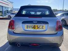 MINI Convertible Cooper - U43658
