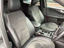 Ford Kuga EcoBlue ST-Line Edition - U43684