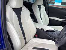 Lexus UX 250h F Sport - U43716