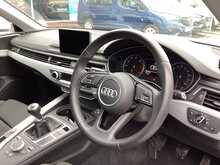 Audi A4 TFSI Sport - U43749