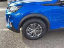 Peugeot 2008 PureTech Active Premium + - U43784