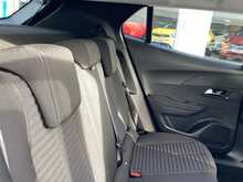 Peugeot 2008 PureTech Active Premium + - U43784