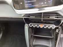 Peugeot 2008 PureTech Active Premium + - U43784