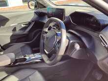 Peugeot E-2008 Allure - U43830