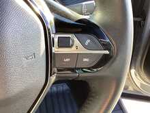 Peugeot E-2008 Allure - U43830