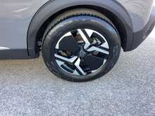 Peugeot E-2008 Allure - U43830