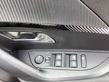 Peugeot 2008 PureTech Allure - U43837