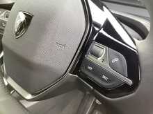 Peugeot 2008 PureTech Allure - U43837