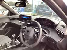 Peugeot 2008 PureTech Allure - U43837