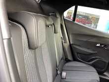 Peugeot 2008 PureTech Allure - U43837